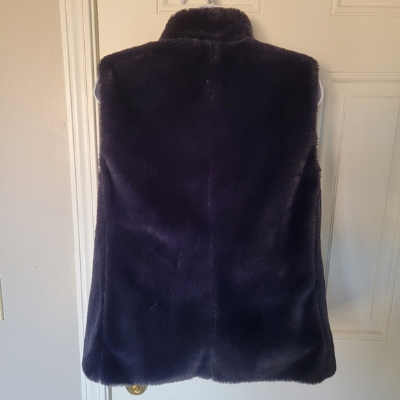 J Crew Dark Navy Blue Faux Fur Sleeveless Zip Up Vest Womens M - Picture 3 of 10